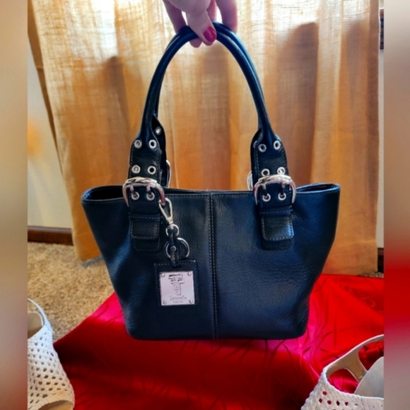 Tignanello Black Pebbled leather purse - Picture 15 of 15